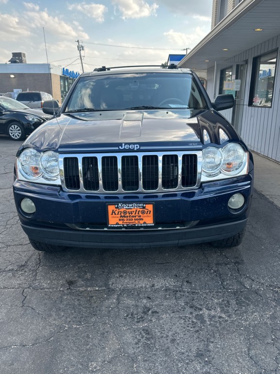 2005 Jeep Grand Cherokee Image 2