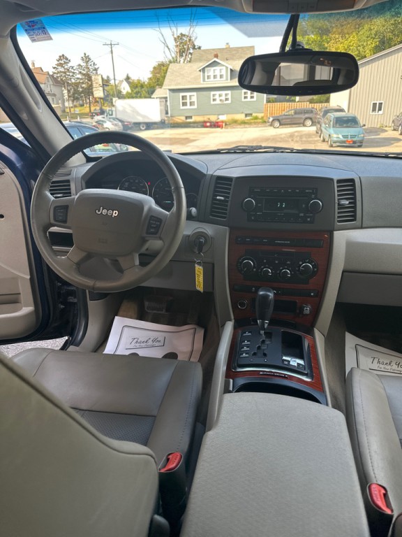 2005 Jeep Grand Cherokee Image 7