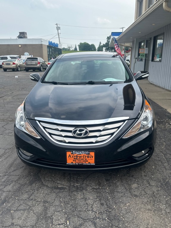 2013 Hyundai Sonata Image 2