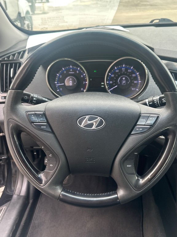 2013 Hyundai Sonata Image 8
