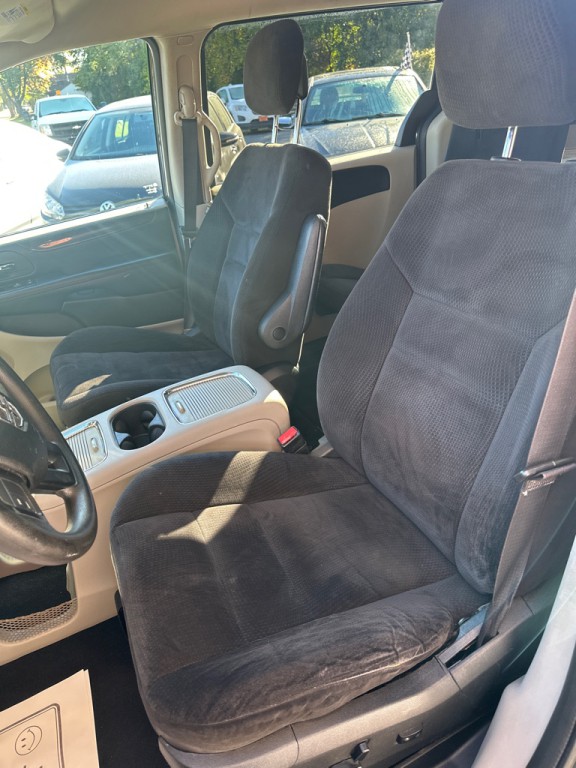 2014 Dodge Grand Caravan Image 5