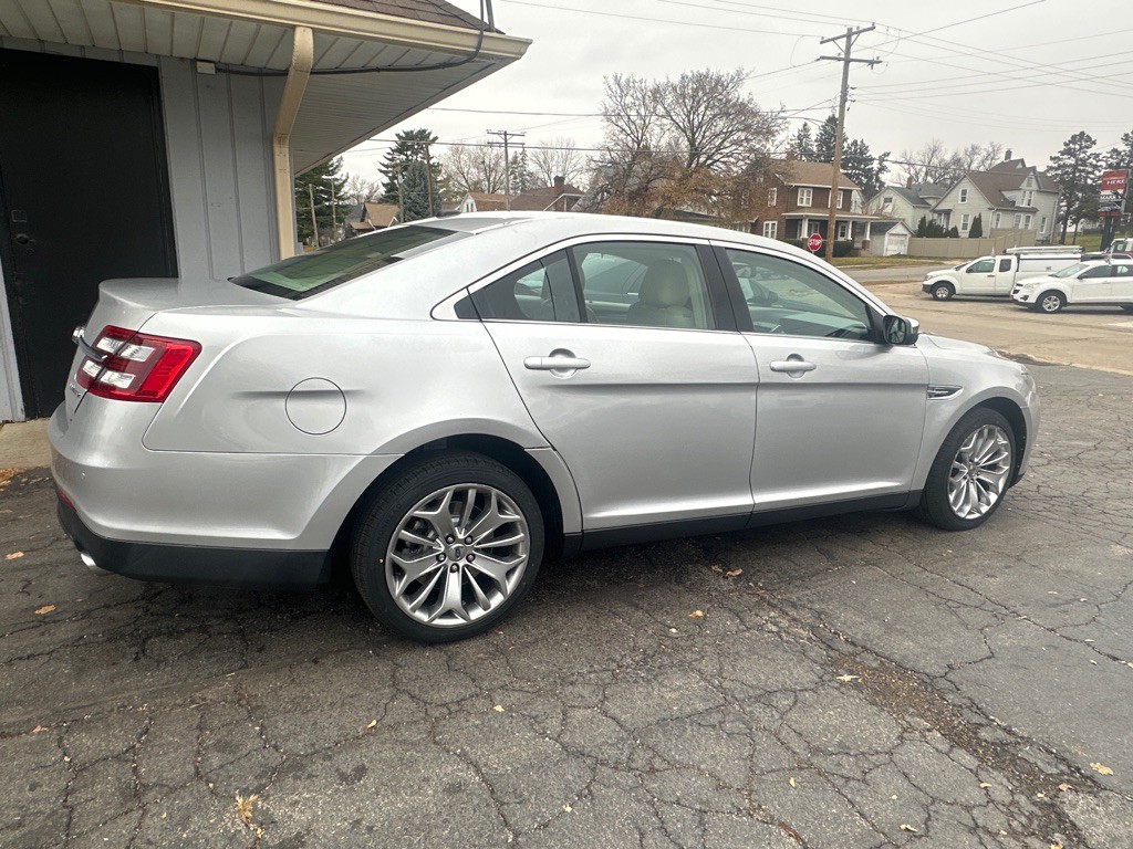 2013 Ford Taurus Image 3