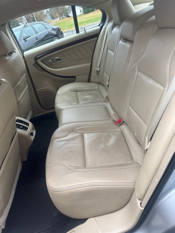 2013 Ford Taurus Image 6