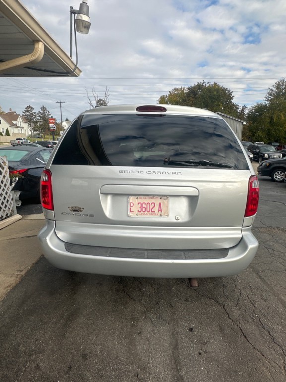 2002 Dodge Grand Caravan Image 4