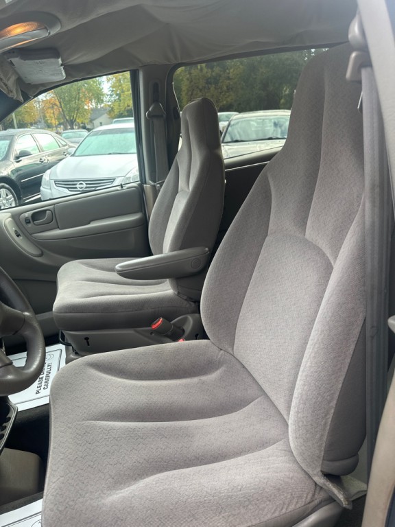 2002 Dodge Grand Caravan Image 5