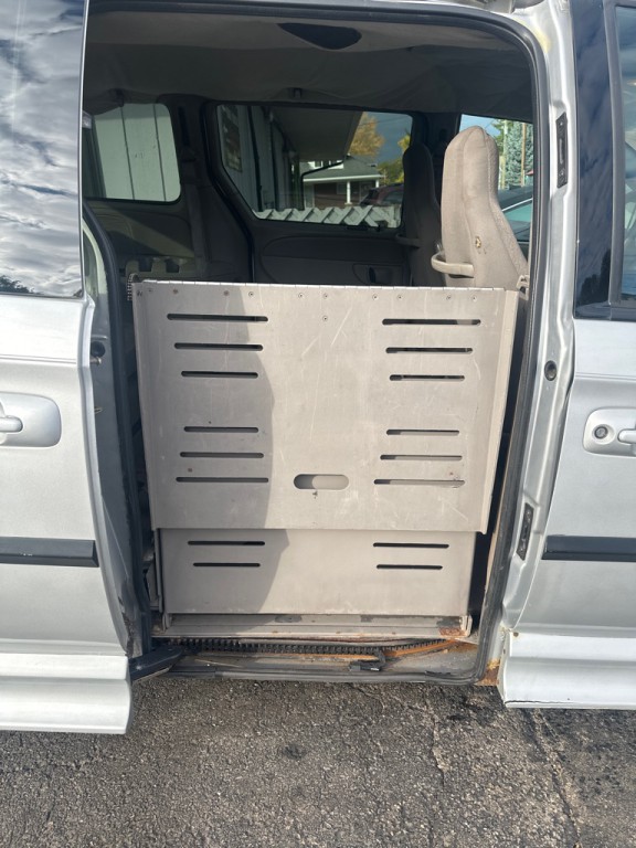 2002 Dodge Grand Caravan Image 8