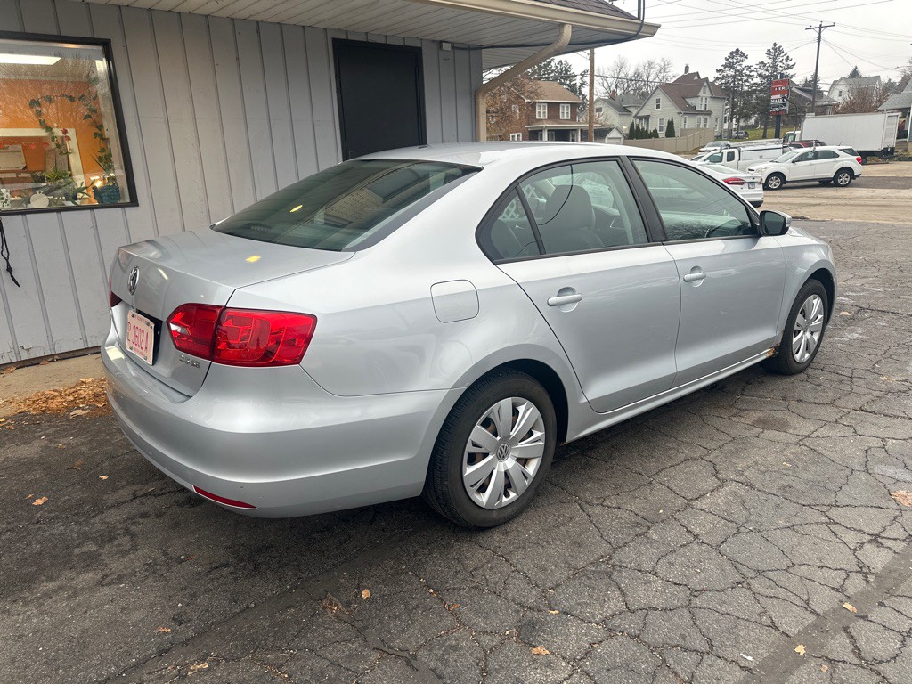 2012 Volkswagen Jetta Image 3