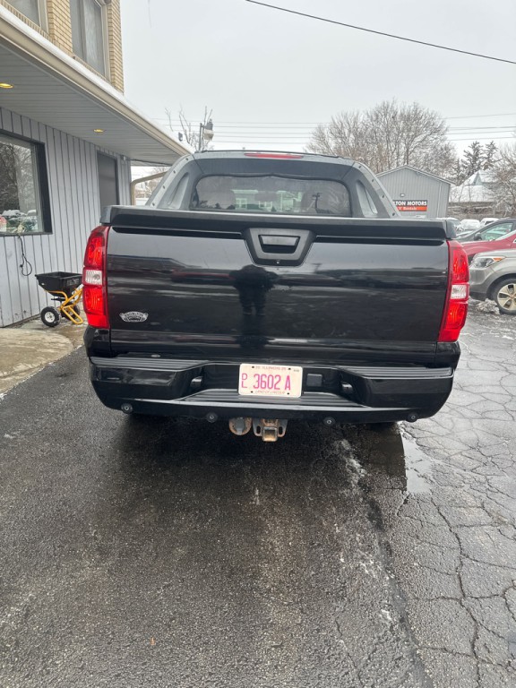 2011 Chevrolet Avalanche Image 4