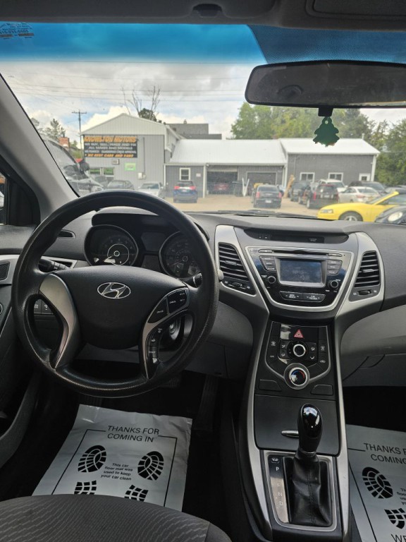2014 Hyundai Elantra Image 3