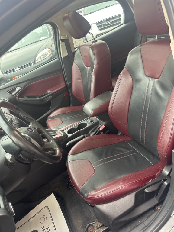 2012 Ford Focus Image 5