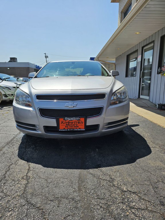 2012 Chevrolet Malibu Image 2