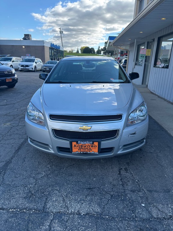 2012 Chevrolet Malibu Image 2