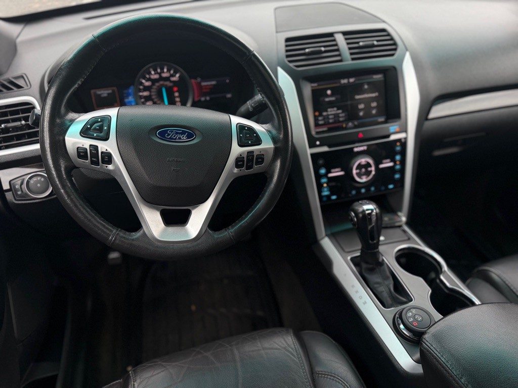 2015 Ford Explorer Image 3