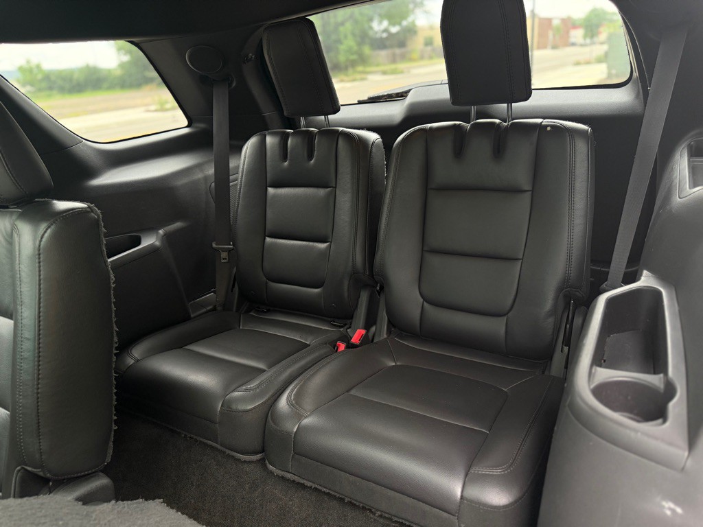 2015 Ford Explorer Image 11