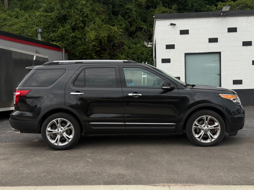 2015 Ford Explorer Image 18