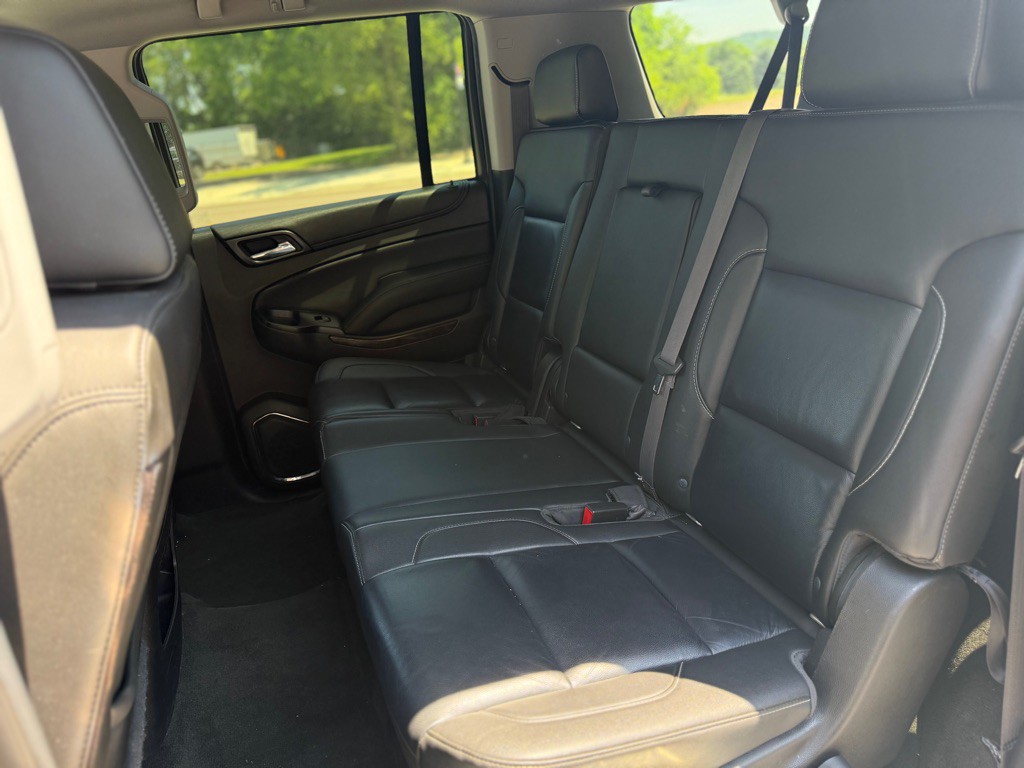 2017 Chevrolet Suburban Image 9