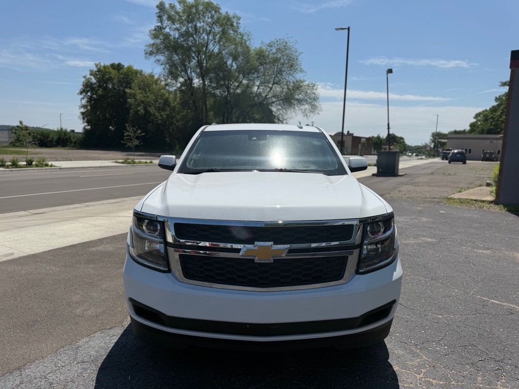 2017 Chevrolet Suburban Image 12