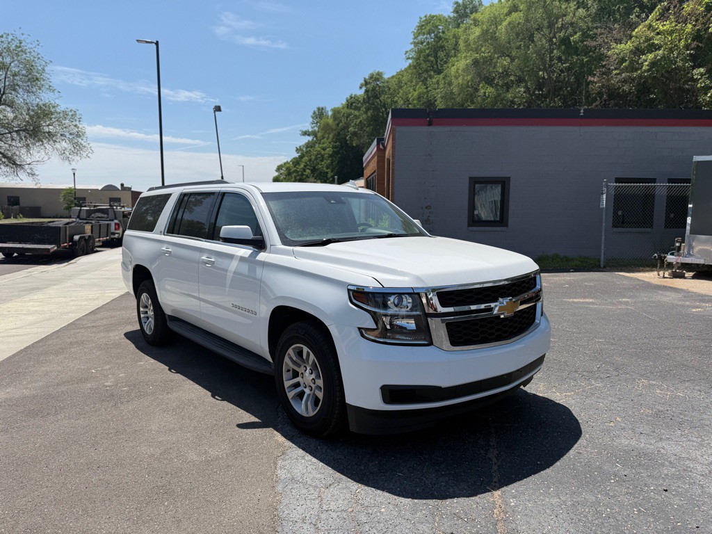2017 Chevrolet Suburban Image 13