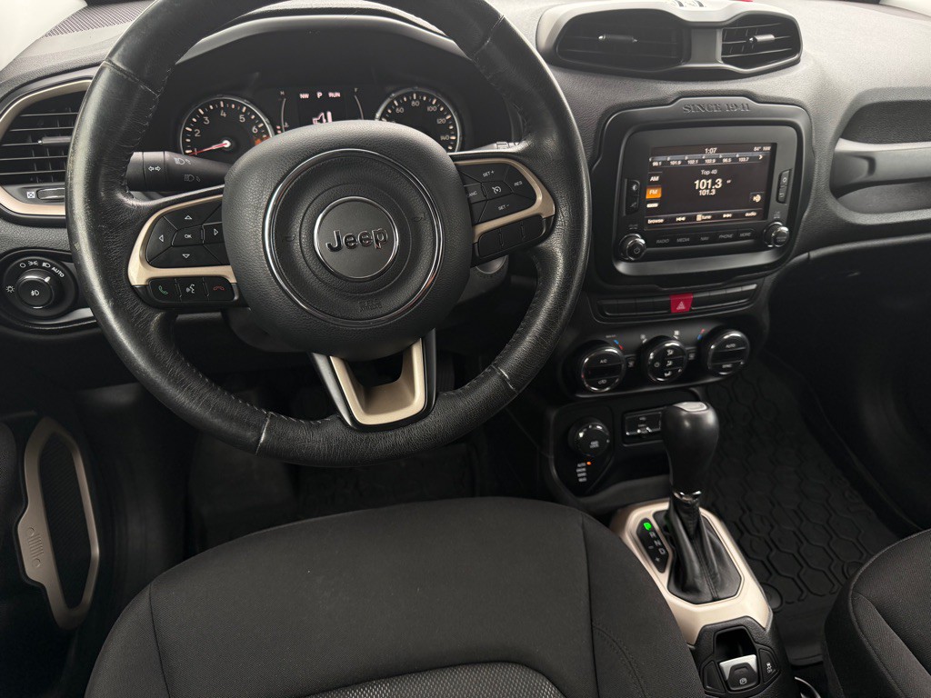 2015 Jeep Renegade Image 3
