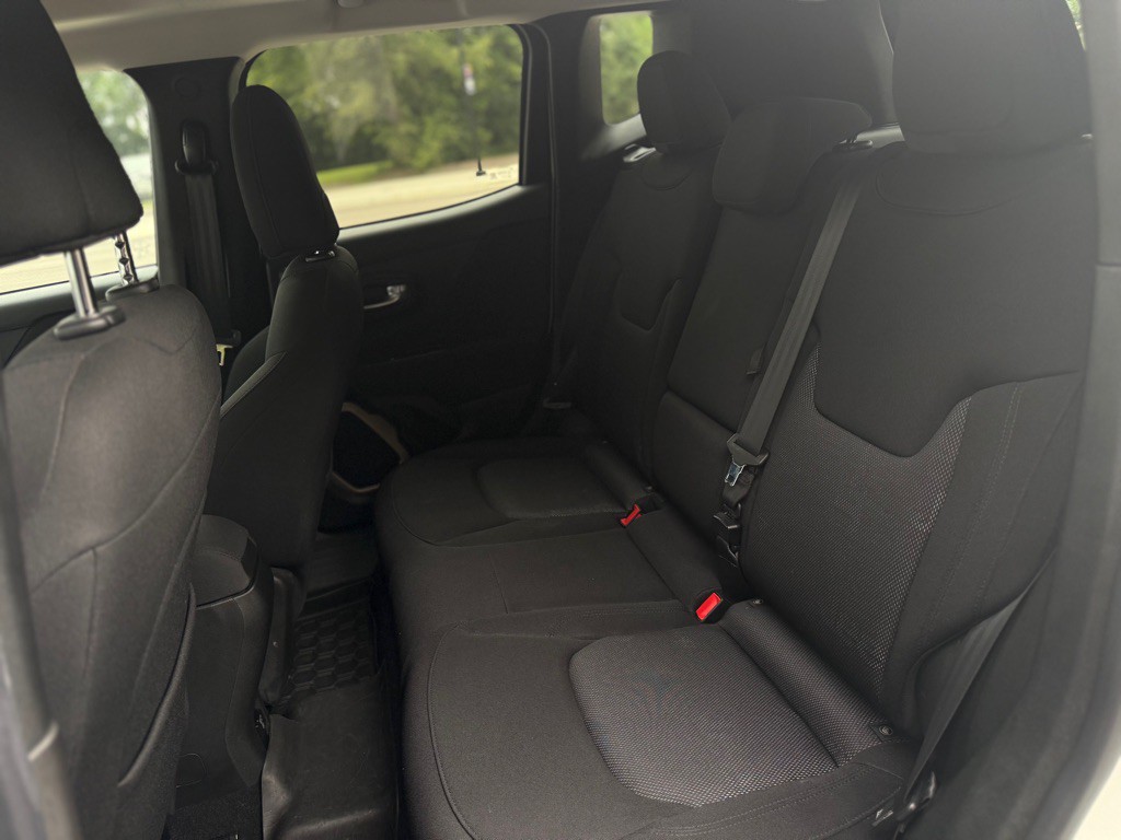 2015 Jeep Renegade Image 5