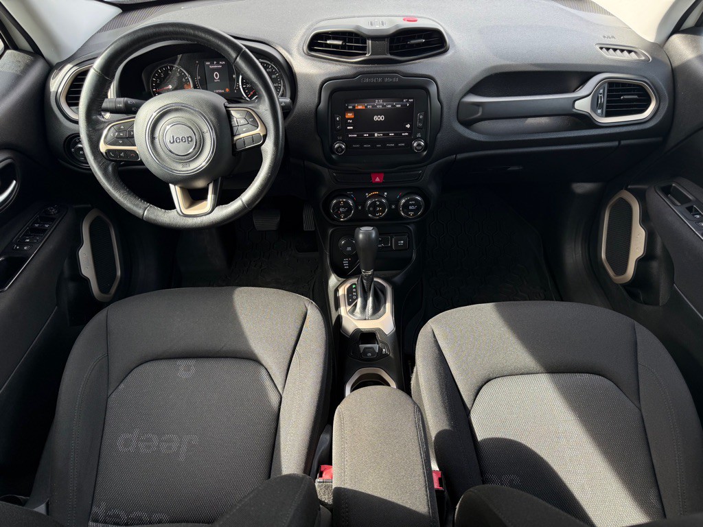 2015 Jeep Renegade Image 3