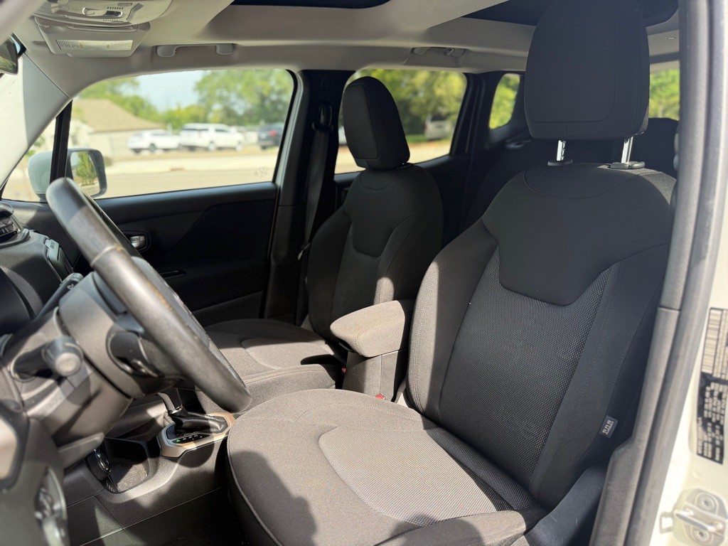 2015 Jeep Renegade Image 10