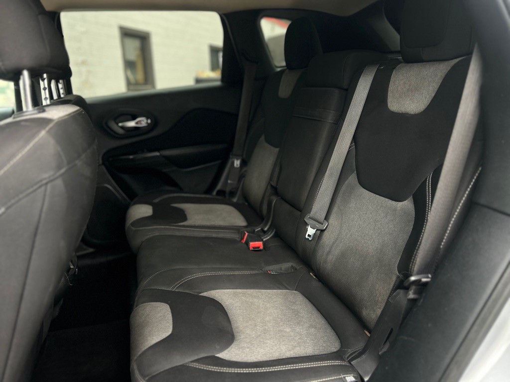 2014 Jeep Cherokee Image 8