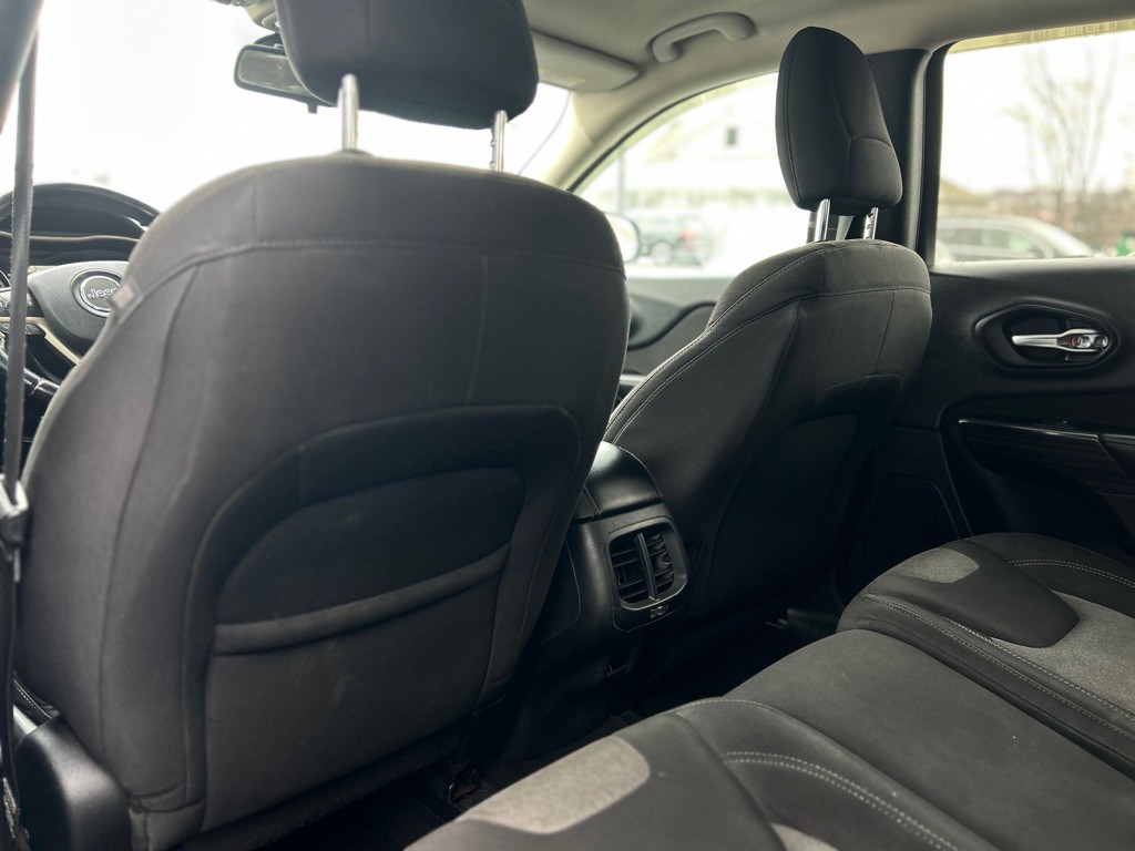 2014 Jeep Cherokee Image 9