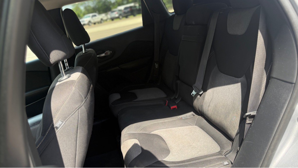 2014 Jeep Cherokee Image 9