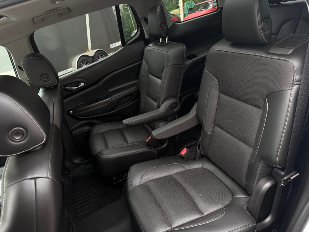 2018 GMC Acadia Image 10