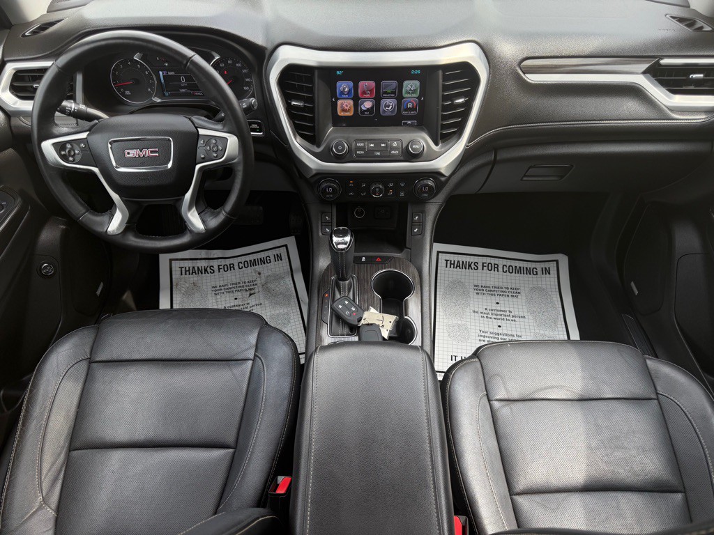 2017 GMC Acadia Image 2