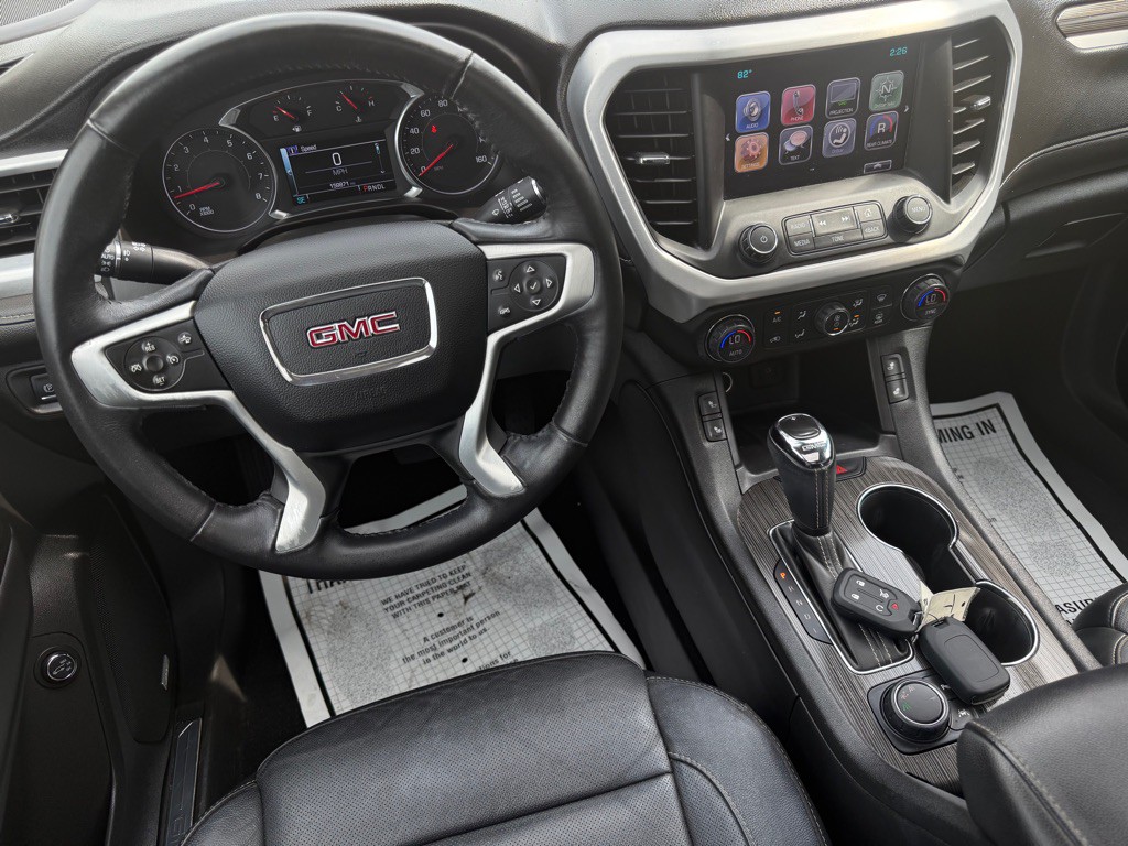 2017 GMC Acadia Image 3