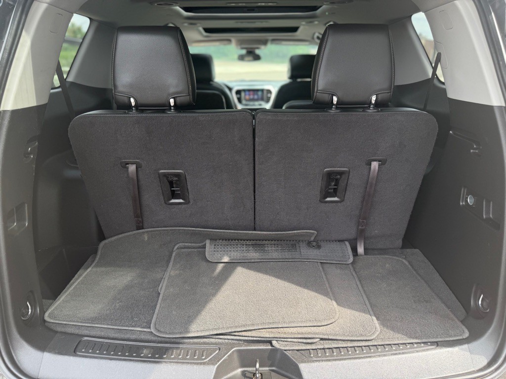 2017 GMC Acadia Image 11