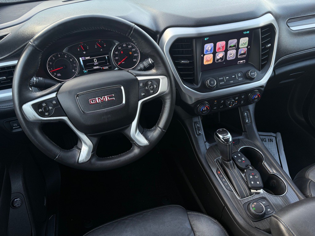 2017 GMC Acadia Image 4