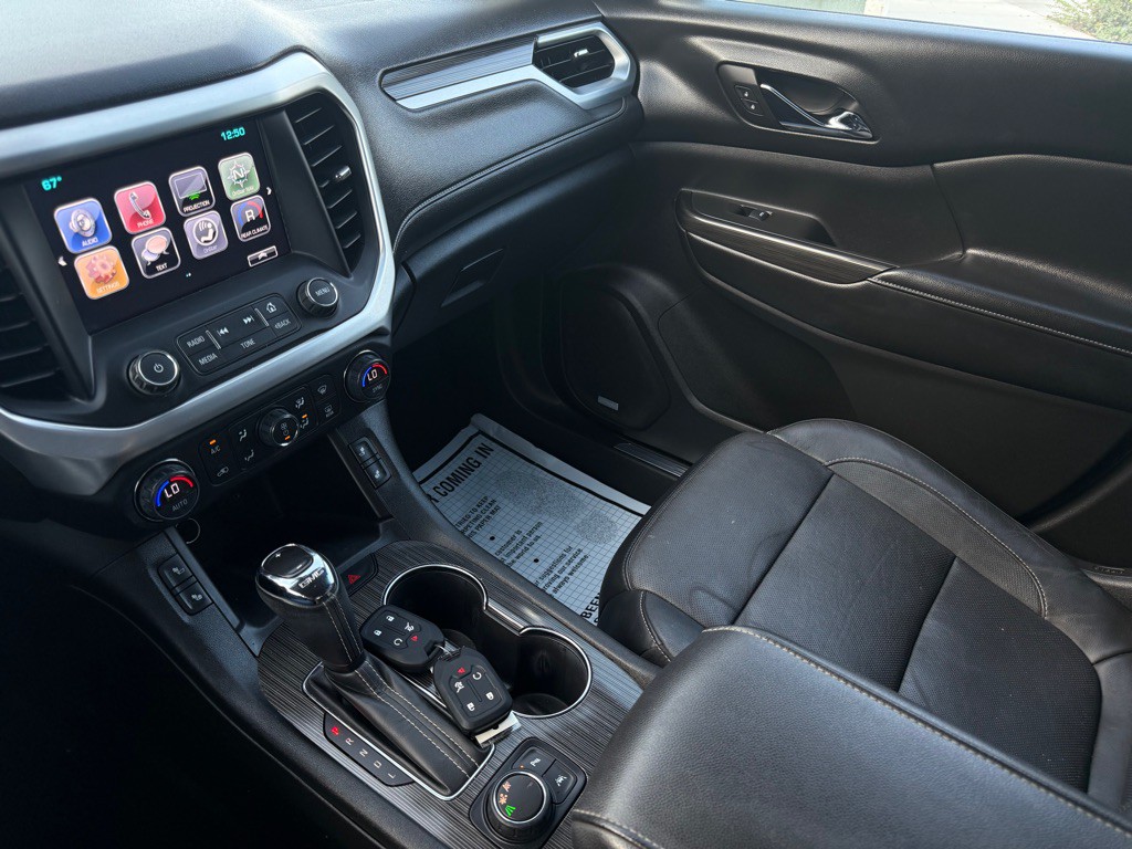 2017 GMC Acadia Image 6
