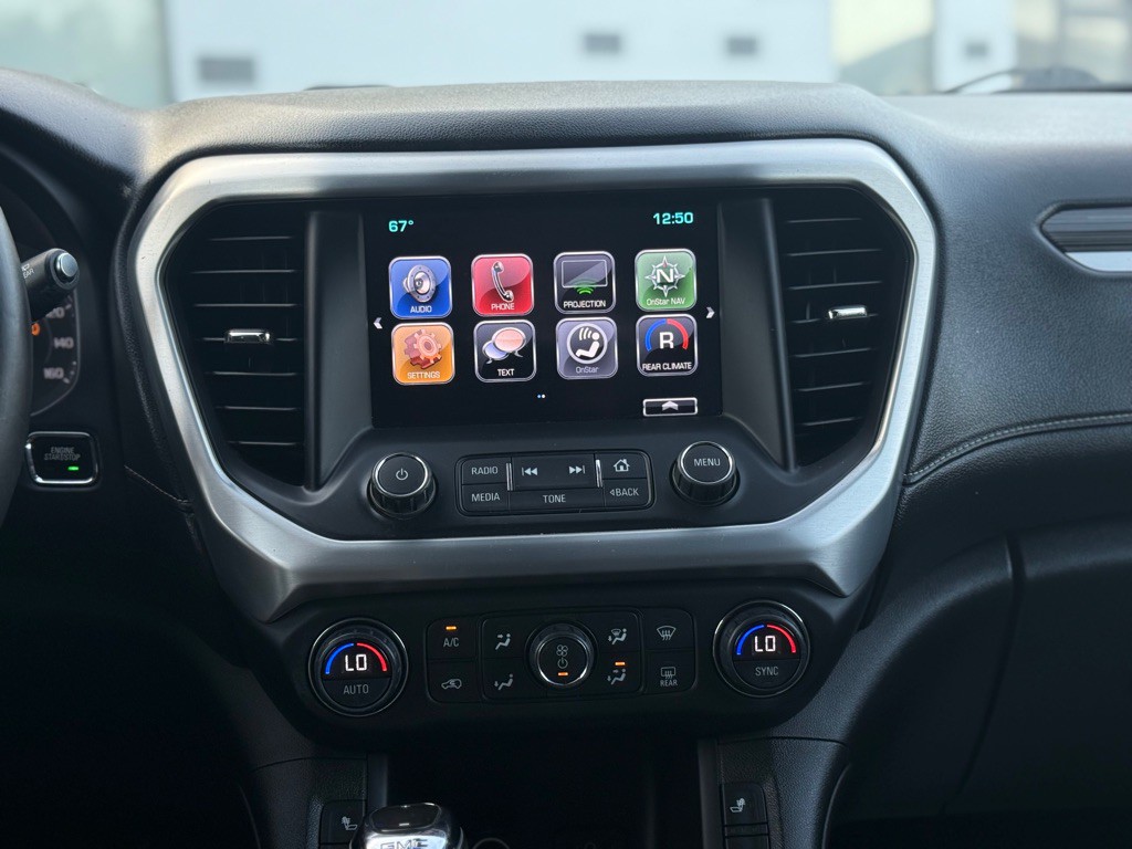 2017 GMC Acadia Image 7
