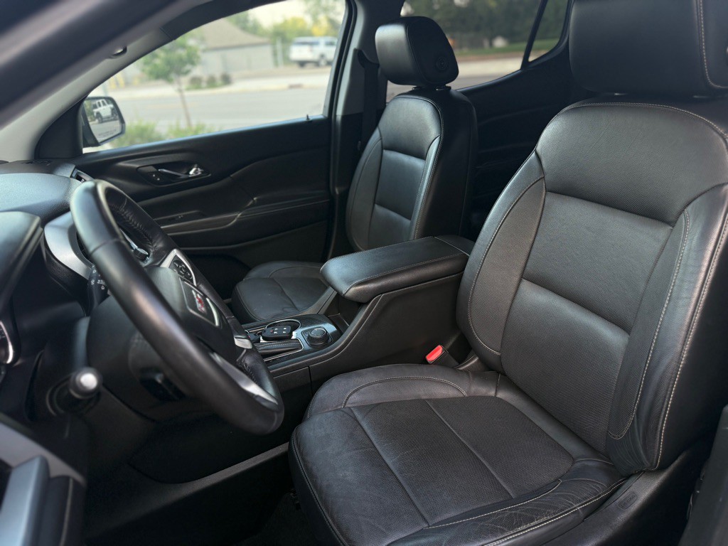 2017 GMC Acadia Image 10