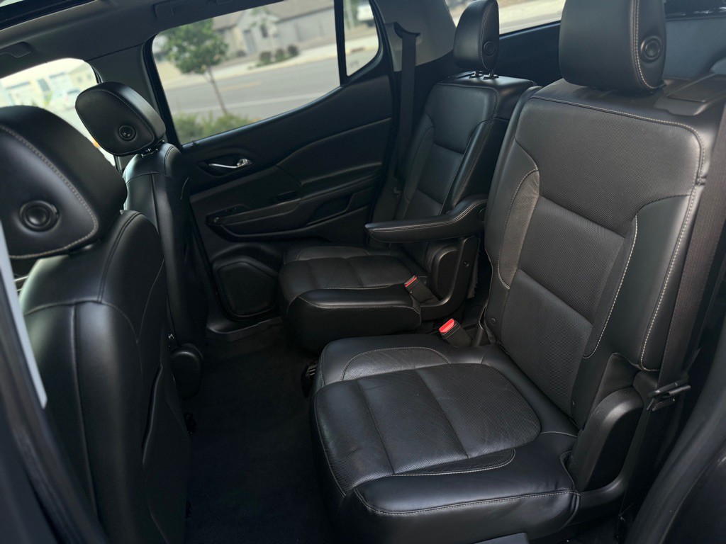 2017 GMC Acadia Image 13