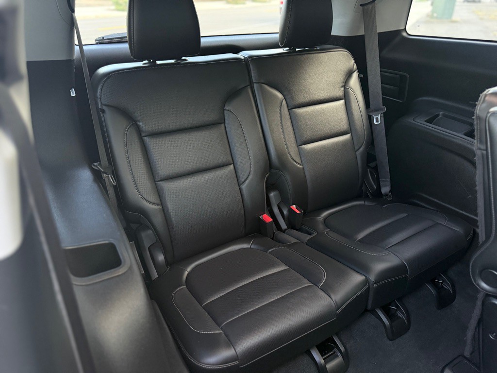 2017 GMC Acadia Image 16