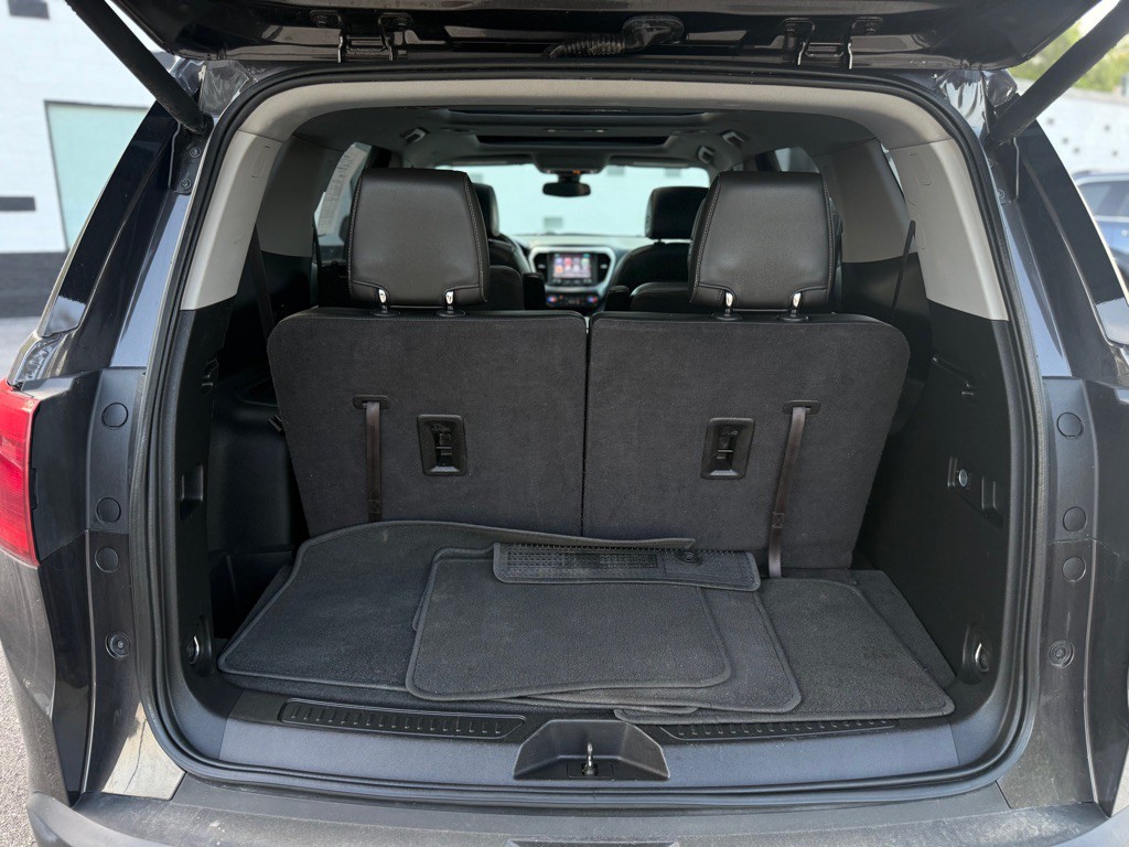 2017 GMC Acadia Image 17