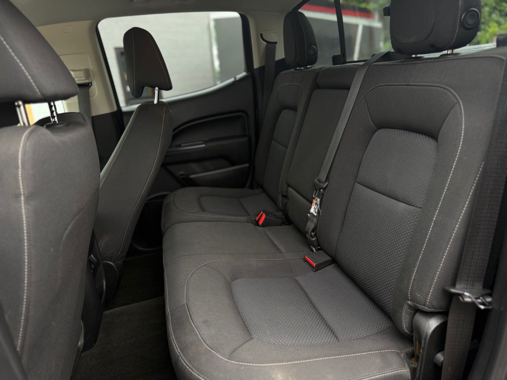 2015 Chevrolet Colorado Image 8