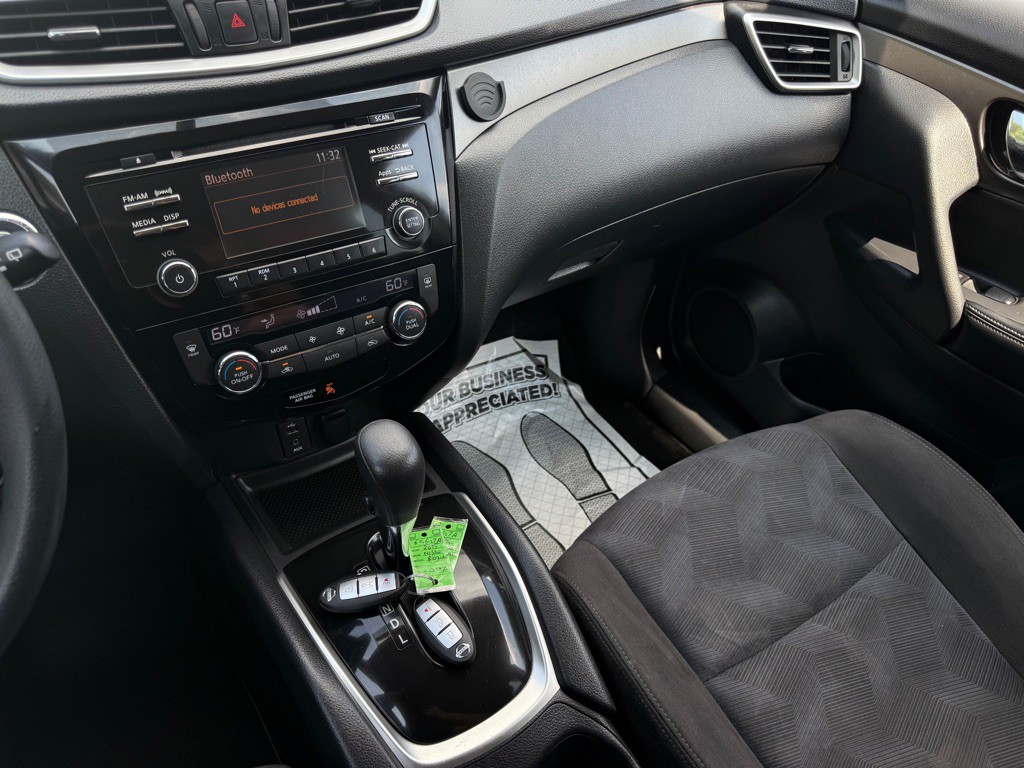 2015 Nissan Rogue Image 5