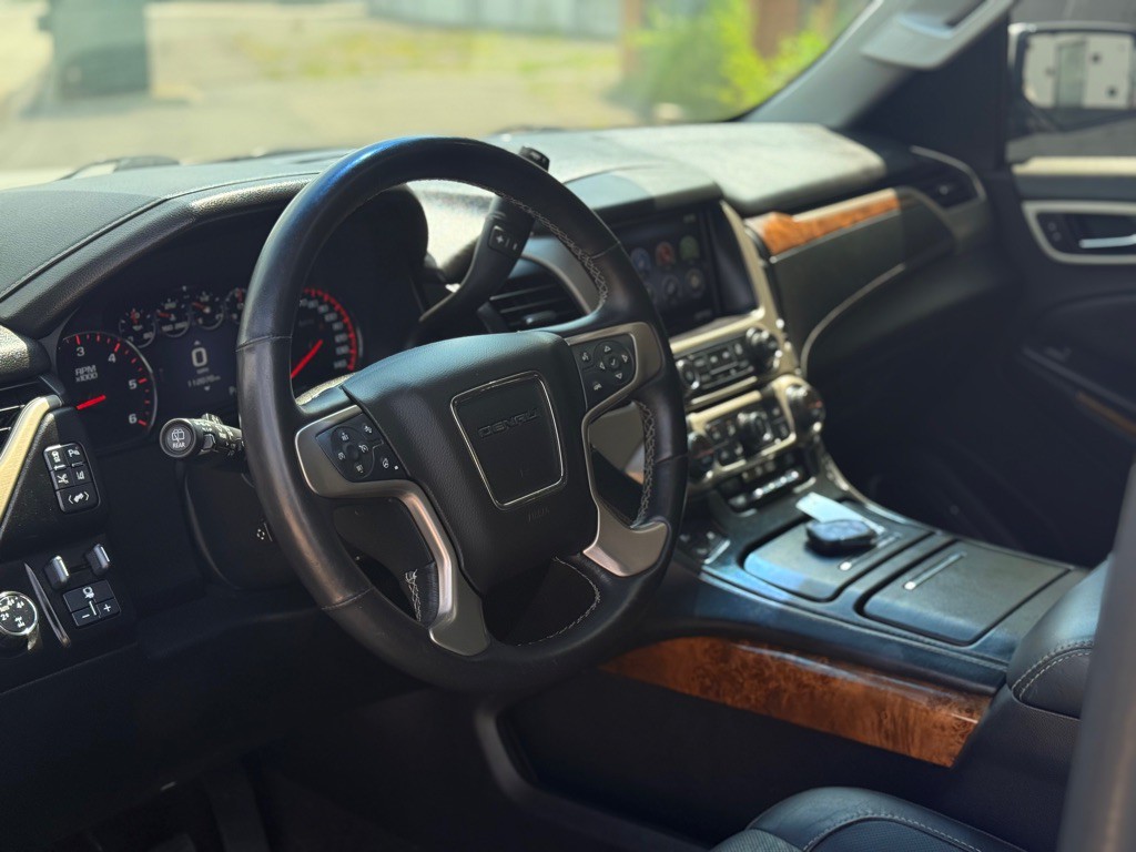 2015 GMC Yukon Image 8