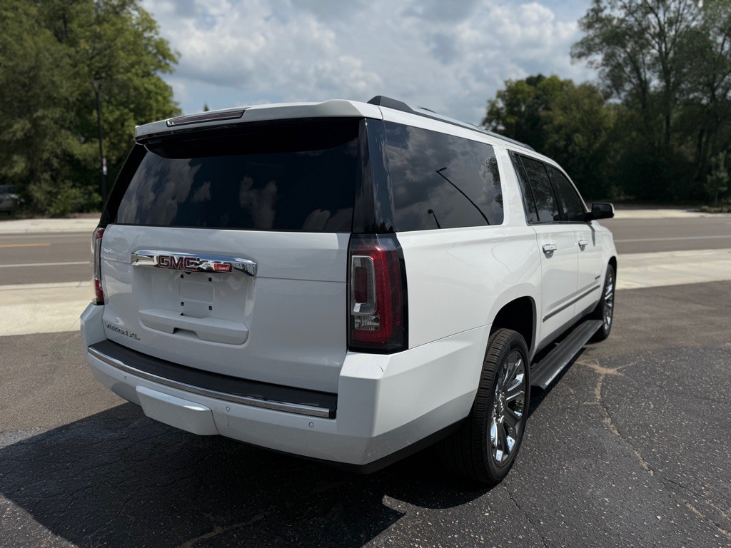 2015 GMC Yukon Image 19