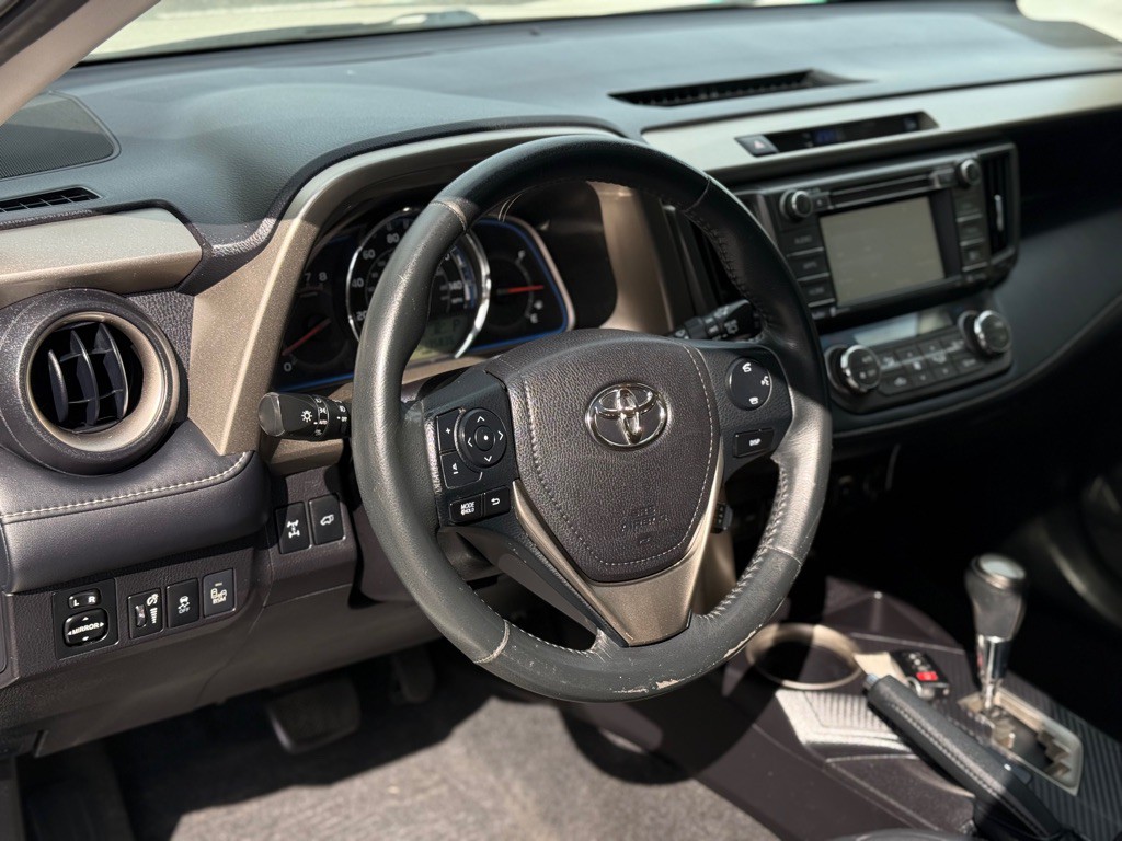 2014 Toyota Rav4 Image 2