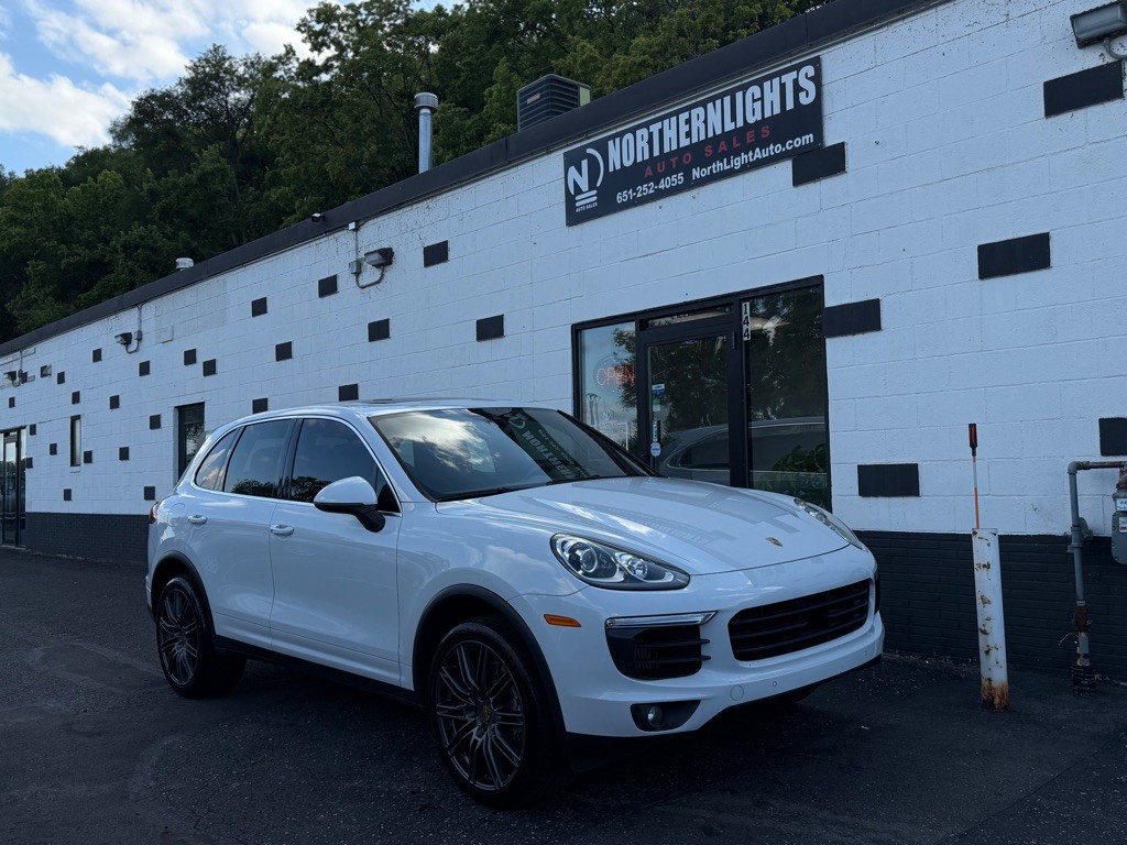2017 Porsche Cayenne Image 1