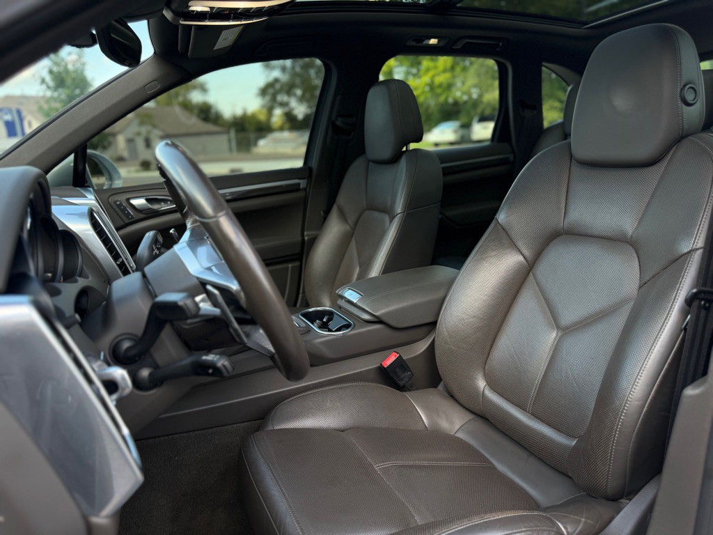 2017 Porsche Cayenne Image 8