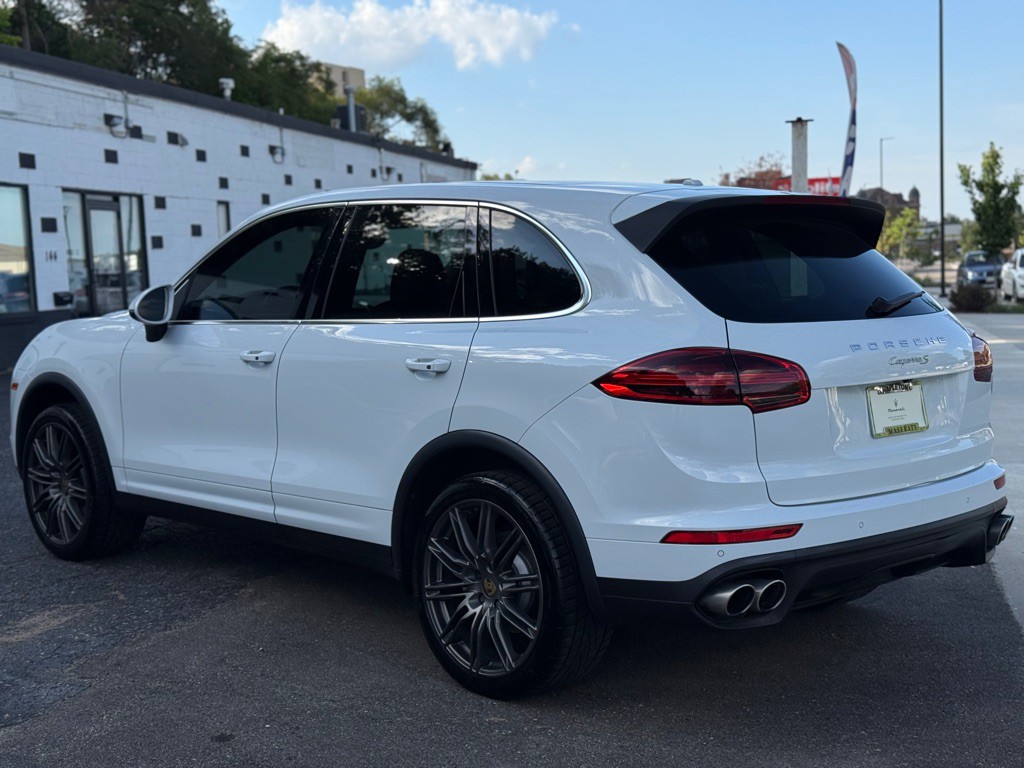 2017 Porsche Cayenne Image 14