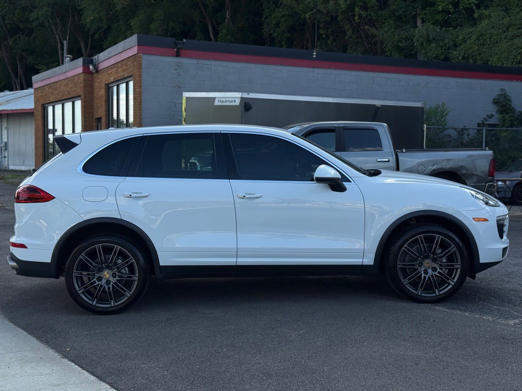2017 Porsche Cayenne Image 17