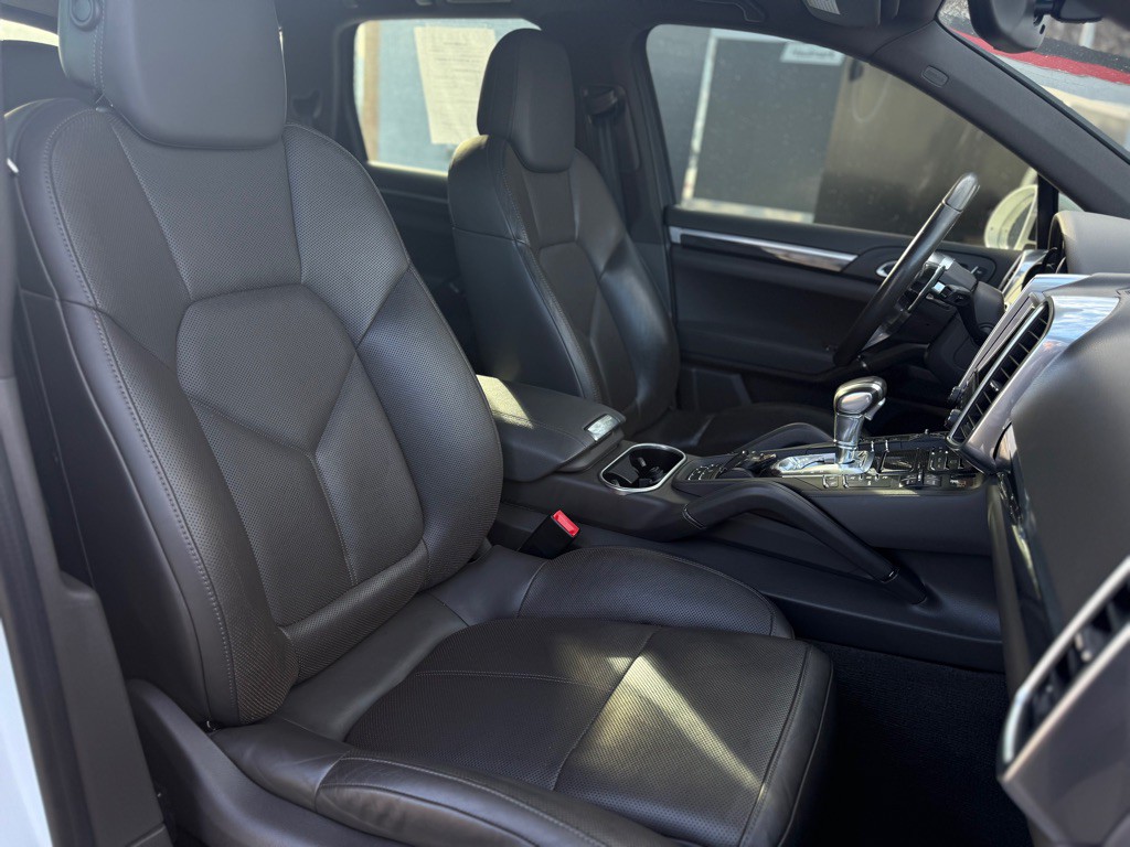 2017 Porsche Cayenne Image 6